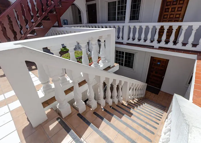 Blue Tang - Beachfront And Pool 3*