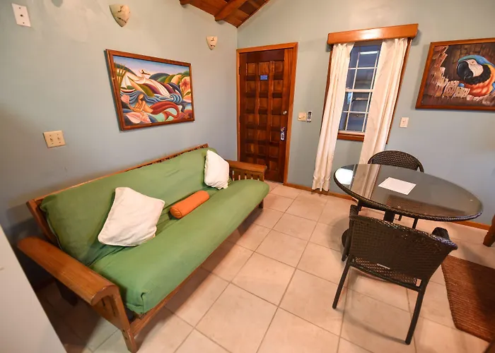 Hotel Blue Tang - Beachfront And Pool San Pedro (Ambergris Caye)