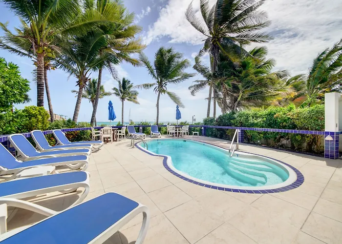Blue Tang - Beachfront And Pool Hotel 3*