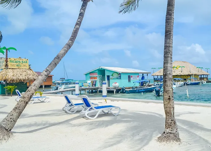 Hotel Blue Tang - Beachfront And Pool