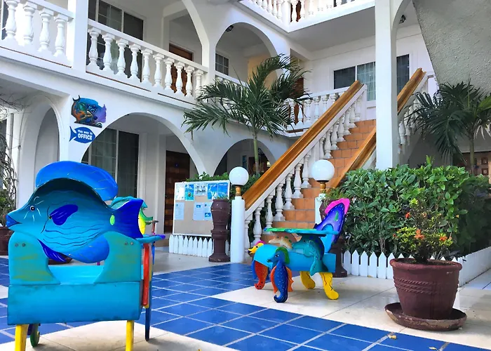 Blue Tang - Beachfront And Pool 3* San Pedro (Ambergris Caye)